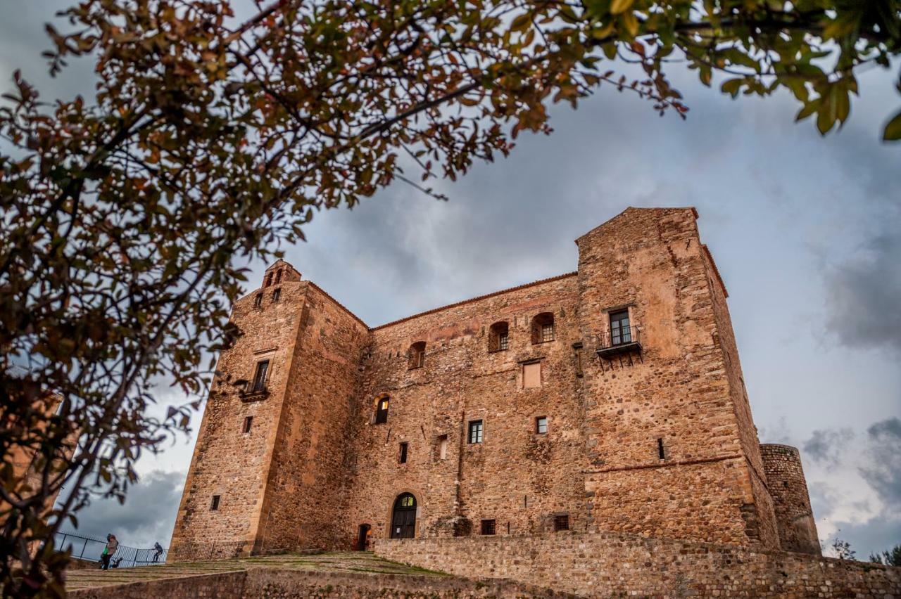 Casa Lucia Appartement Castelbuono  Buitenkant foto