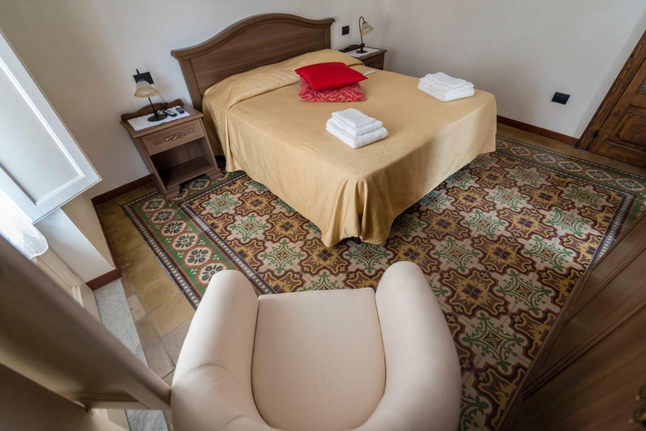 Casa Lucia Appartement Castelbuono  Buitenkant foto